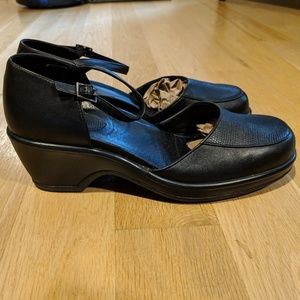 SALE! Dansko wedges in black EU 42